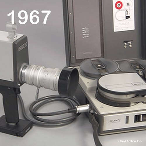 世界初となる携帯用ビデオテープレコーダー『ビデオ・デンスケ (DV-2400)』
